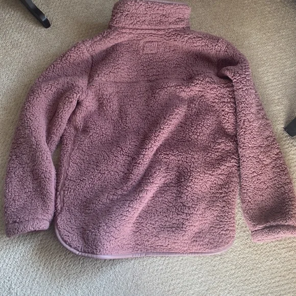 Maroon fleece Abercrombie womens quarter zip size large gently used - Picture 4 of 4